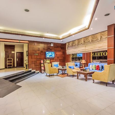 Al Muhaidb King Abdul Aziz - Al Malaz Riad Exterior foto